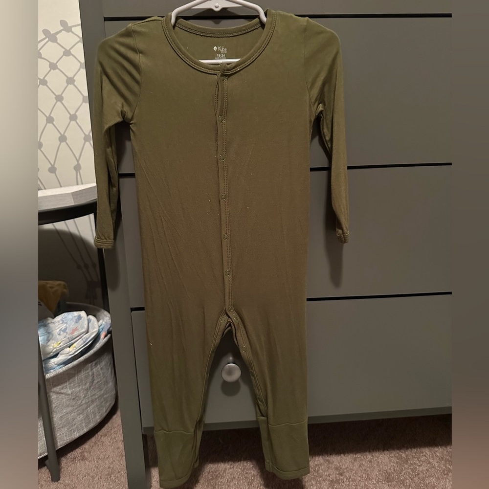 Kyte BABY Romper in Sage Green
